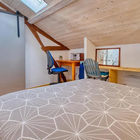 2 Bedroom Awesome In Prázdninový dům *
