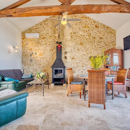 2 Bedroom Awesome In *
